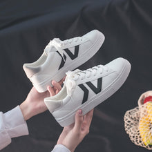 Load image into Gallery viewer, HOT Women Sneakers 2020 Fashion Breathble Vulcanized Shoes Women Pu leather Platform Shoes Women Lace up Casual Shoes White
