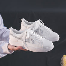 Load image into Gallery viewer, HOT Women Sneakers 2020 Fashion Breathble Vulcanized Shoes Women Pu leather Platform Shoes Women Lace up Casual Shoes White
